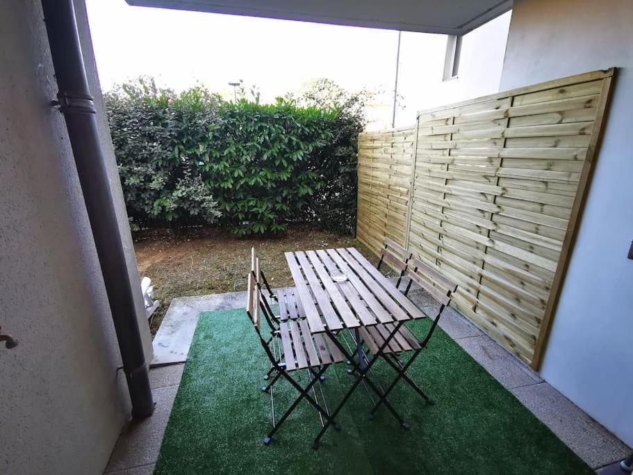 Grand Studio Lumineux Et Sa Terrasse Au Calme Toulouse Exterior photo