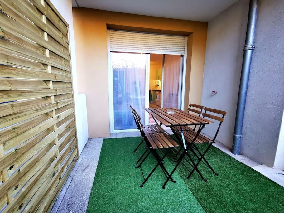 Grand Studio Lumineux Et Sa Terrasse Au Calme Toulouse Exterior photo